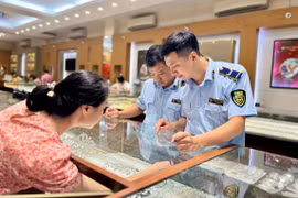 Điều gì xảy ra khi 116 DN kinh doanh vàng ở Hà Nội bị kiểm tra? 