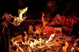 Thủ tướng yêu cầu lễ hội văn minh, không cúng oan gia trái chủ