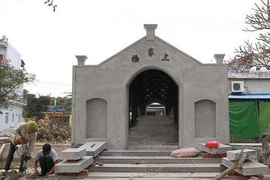 Di tích biến dạng sau trùng tu 