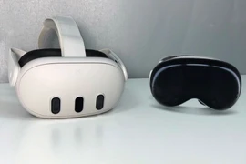 Apple Vision Pro với Meta Quest 3: Chọn kính thực tế ảo nào?