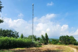 Cưỡng chế phá dỡ trạm BTS trái phép của Mobifone