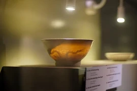 3 đồ gốm sứ là bảo vật của Hoàng thành Thăng Long