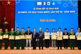 Chủ tịch Phan Xuân Dũng: Khuyến khích tài năng trẻ trong lĩnh vực KH&CN