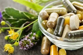 Sâm Plus S’body Green, Vạn Xuân Tố Nữ Plus quảng cáo sai phép 