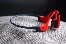 Tai nghe bơi lội Shokz OpenSwim Pro: Giá mềm, công nghệ cũ?