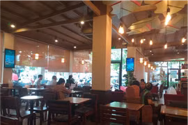 Lắp đặt khung cửa kính, vách tường kính: Cần đảm bảo sự chắc chắn an toàn