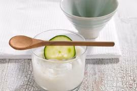 Bí quyết phục hồi làn da trắng hồng sau khi đi biển