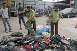 Phát hiện hàng ngàn phụ tùng ô tô cấm nhập