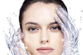 Công dụng làm đẹp kỳ lạ từ đá lạnh