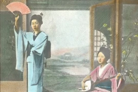 Hành trình làm đẹp đầy gian nan của phụ nữ cổ đại