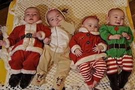 Hy hữu: Bà mẹ sinh 4 sau bốn lần sảy thai