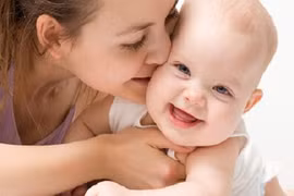 Mẹo trị tóc khô rụng sau khi sinh con