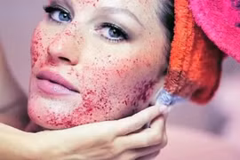 Tận mục liệu pháp làm đẹp mang tên “ma cà rồng“