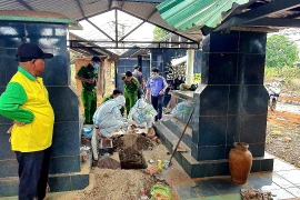 Vụ bé 13 tuổi bị xâm hại, khai quật tử thi bào thai 