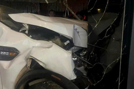 Tài xế xe bán tải tông xe vào nhà dân, 1 người tử vong