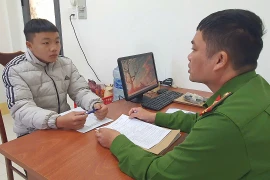 Đột nhập nhà người quen trộm cắp 1 cây vàng, một đối tượng bị bắt