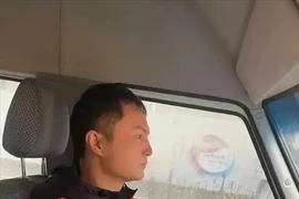 Từ đứa trẻ nông thôn đến tỷ phú tự thân