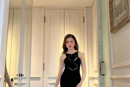 Nữ MC bị mất hành lý ở Italy giàu có cỡ nào?