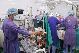 Tình trạng thiếu thiết bị y tế được tháo gỡ 