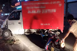 Xe tải “đại náo” trên phố Sài Gòn, nhiều người bị thương