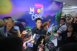 “Sếp” Con Cưng nói gì về nghi vấn bán hàng cắt nhãn, thay tem?