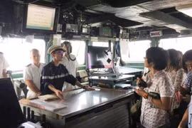 Tàu Hải quân Pháp sang thăm hữu nghị Việt Nam