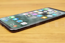 Điểm danh loạt martphone viền cong, siêu nóng sắp ra mắt