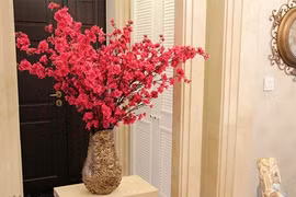 Muôn kiểu trang trí nhà đẹp với hoa đào đón Tết 