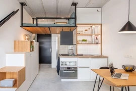 Căn hộ 18m2 nhưng đầy đủ tiện nghi và gác xép lơ lửng “kịch độc” 