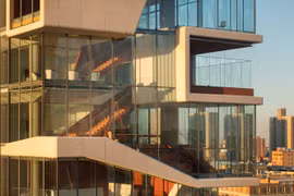 Tòa nhà kỳ cục ở ngoài nhìn thấy bên trong rõ mồn một ở Mỹ