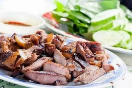 Trâu xào lá trơng - đặc sản tuyệt ngon Quảng Trị