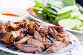 Trâu xào lá trơng - đặc sản tuyệt ngon Quảng Trị