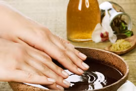 Móng tay giòn gãy, hãy thử các bí quyết này