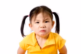 Cách các bà mẹ Tây đối phó với con cái bướng bỉnh 