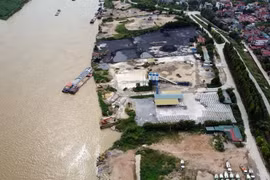 Bắc Ninh: Bến bãi "băm nát" bờ sông Đuống