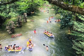 Xây khu du lịch 'lậu' giữa lòng di sản Phong Nha - Kẻ Bàng