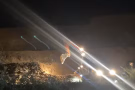 Khai thác đất trái phép trong đêm tối tại xã Bắc Phong, Hòa Bình