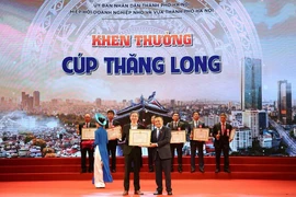 Tập đoàn BRG vinh dự nhận Cúp Thăng Long 2022 ghi nhận những đóng góp tích cực cho sự phát triển của Thủ đô