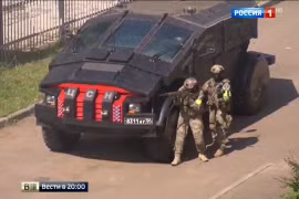 Video: Xem siêu giáp bảo vệ binh sĩ và xe bọc thép "khủng" nhất thế giới