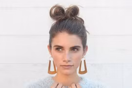 Khuyên tai statement hot thế này không sắm diện Tết hơi phí