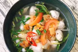 Video: Cách làm canh chua chả cá hương vị đậm đà khó quên