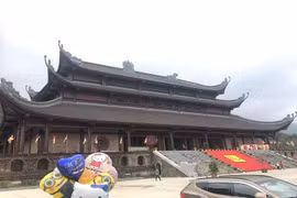 Video: Ngôi chùa lớn nhất thế giới ở Hà Nam đón hàng vạn lượt khách