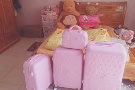 Cô gái cuồng Kitty: Mong quý khách tặng quà Hello Kitty thay cho mừng phong bì