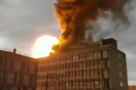 Video: Khoảnh khắc kinh hoàng trong vụ nổ khí gas đại học Pháp