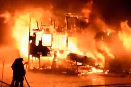 Biển lửa thiêu trụi nhà dưỡng lão, 33 người chết, mất tích 