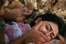 Man rợ chức sắc làng ra lệnh hiếp tập thể thiếu nữ