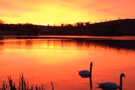 Ngắm bình minh mùa đông đẹp ngỡ ngàng