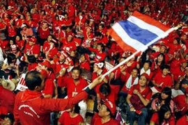 Lãnh đạo phe Áo Đỏ Thái Lan bị bắn trọng thương