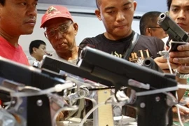 Philippines cho phép linh mục… mang súng phòng thân