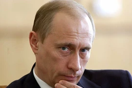 Lãnh đạo Crimea, Ukraine cầu cứu TT Putin giúp đỡ 